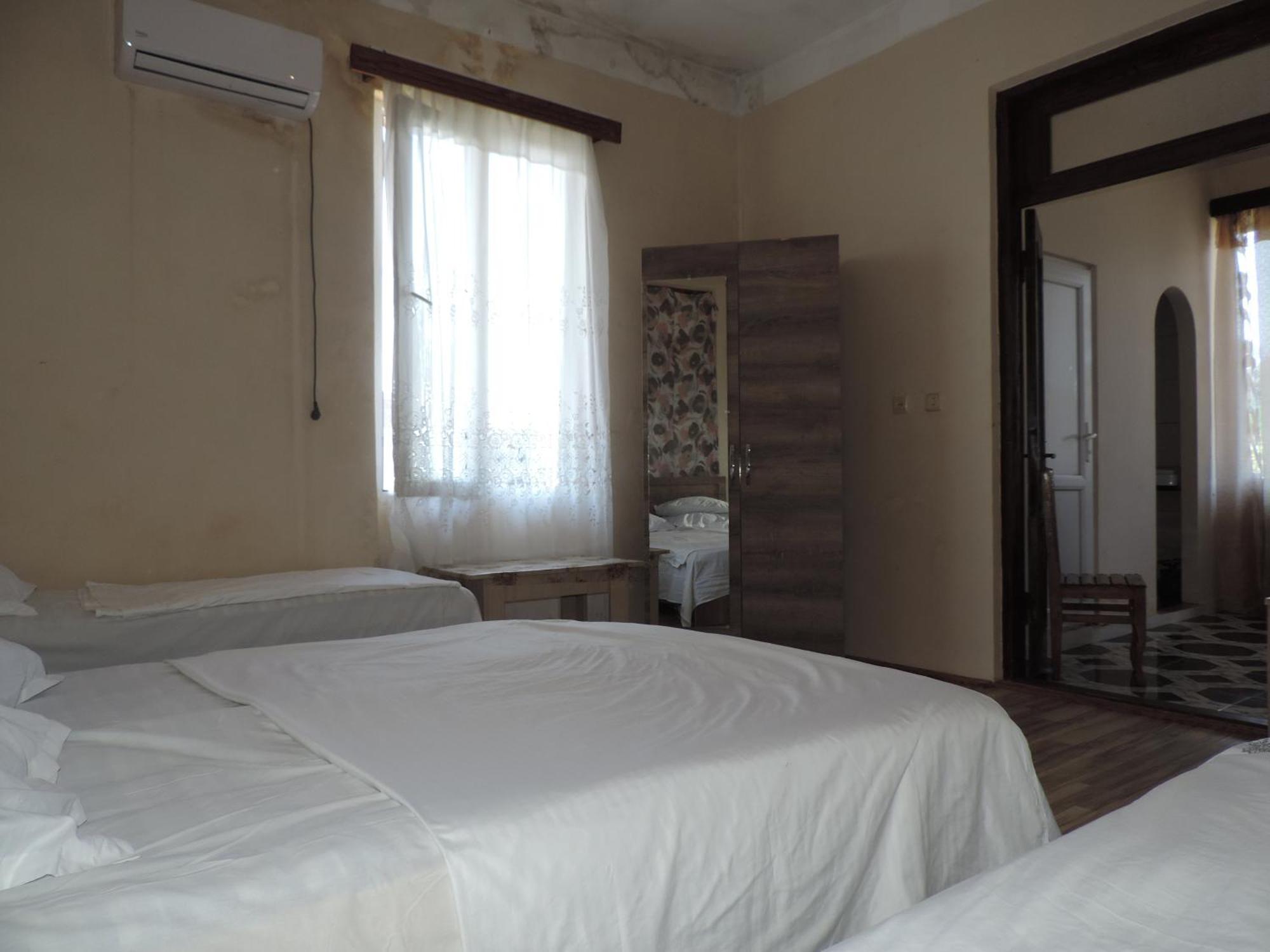 فندق Ok House! كوبوليتي المظهر الخارجي الصورة