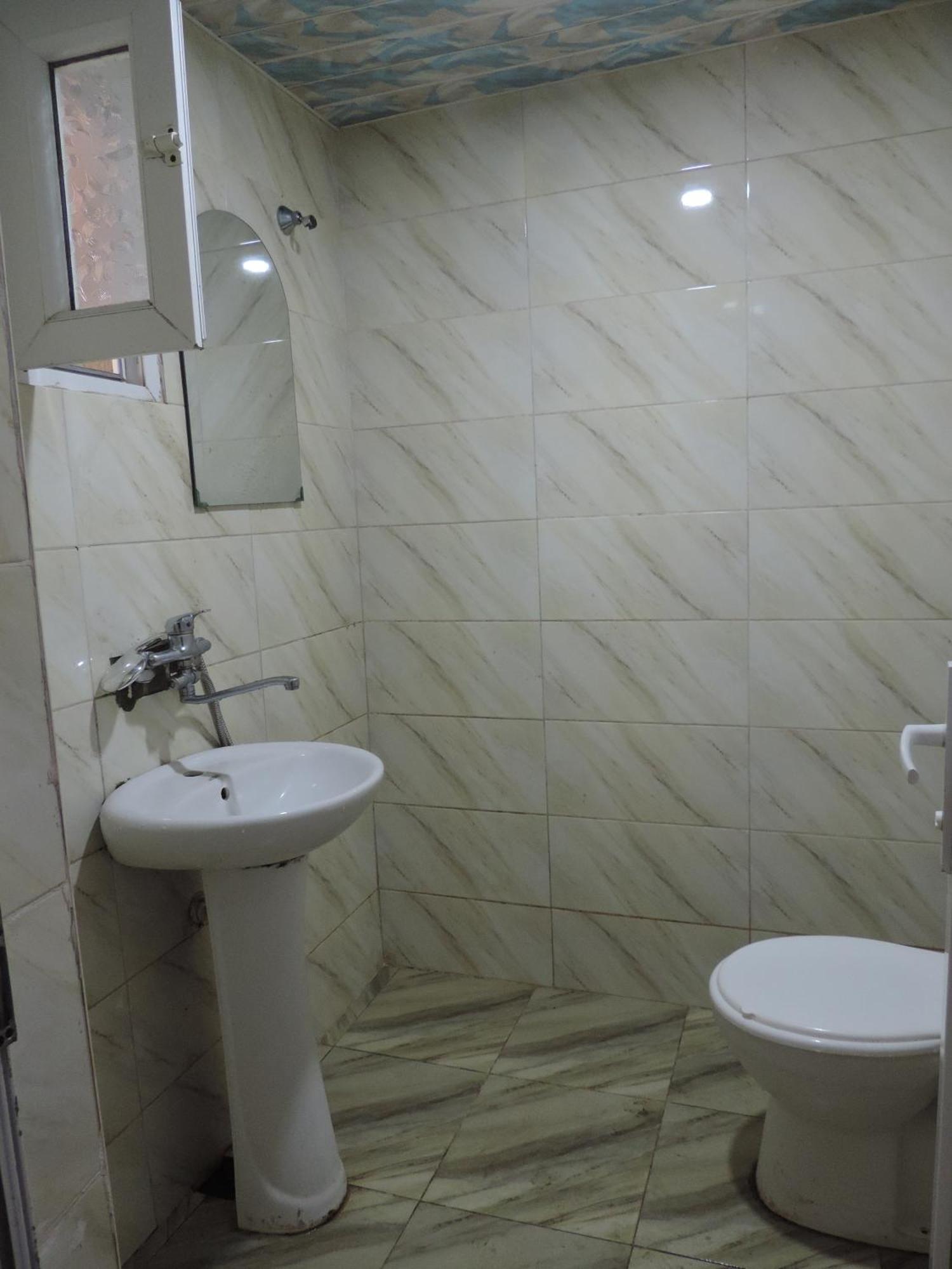 فندق Ok House! كوبوليتي المظهر الخارجي الصورة